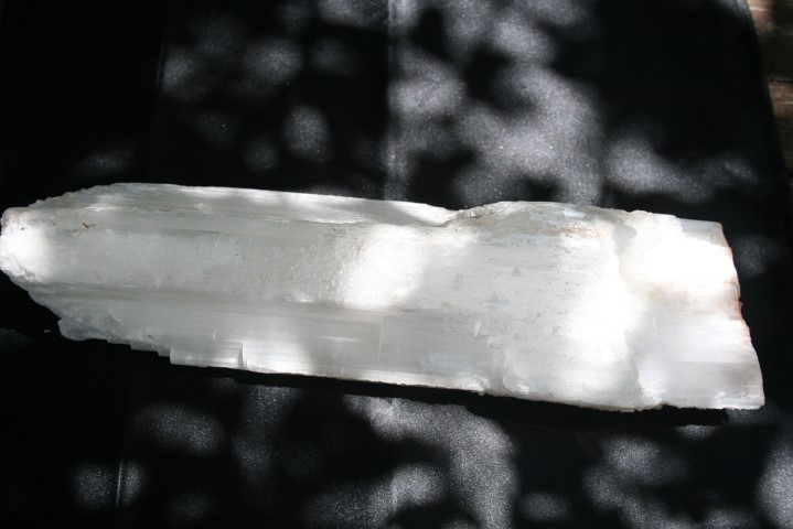 Selenite (Huge) helps unblock stagnant energy 4489